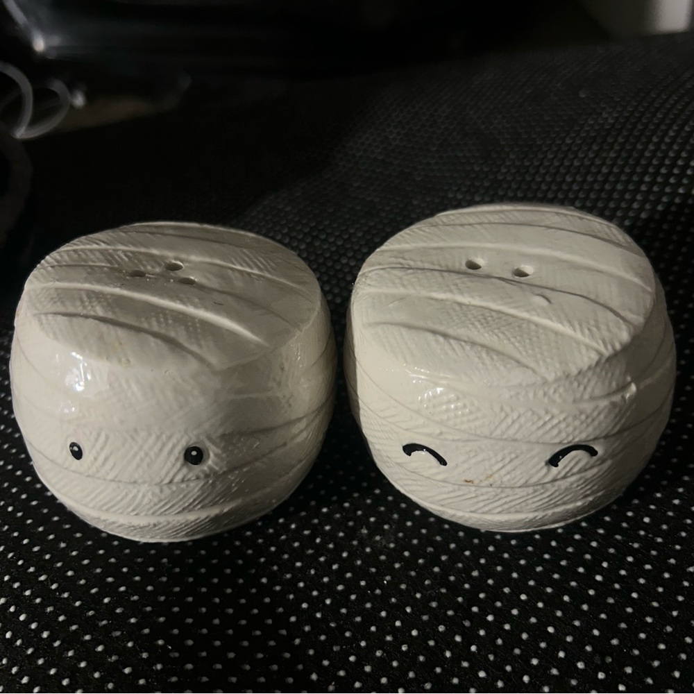 Mummy Salt and Pepper Shakers